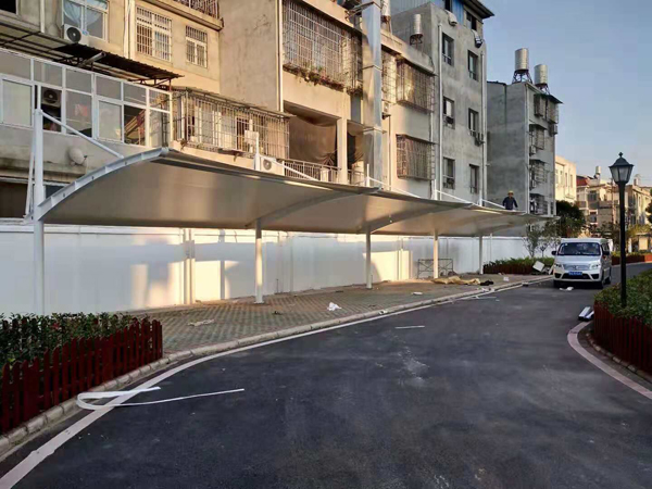 武漢武湖市場(chǎng)監(jiān)督局車(chē)棚膜結(jié)構(gòu)工程